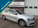 Volkswagen Jetta 1.2 TSI Comf. CALIMA CRUISE PDC XENON INRUI, Voorwielaandrijving, Stof, Gebruikt, 4 cilinders