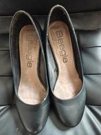 Pumps zwart, Beegle,  halfhoge blokhak. 40H, Ophalen of Verzenden, Zo goed als nieuw, Zwart