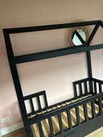KINDER BED HUIS MET MATRAS  TE KOOP!, Ophalen, Zo goed als nieuw, Hoogslaper