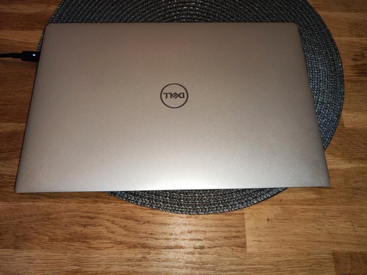 Dell XPS 9370 - 4k touch - i5 - 8gb -256gb, Computers en Software, Windows Laptops, Zo goed als nieuw, 13 inch, SSD, 2 tot 3 Ghz