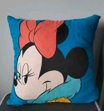 Disney kussen Minnie Mouse en Goofy beschikbaar voor biedingen