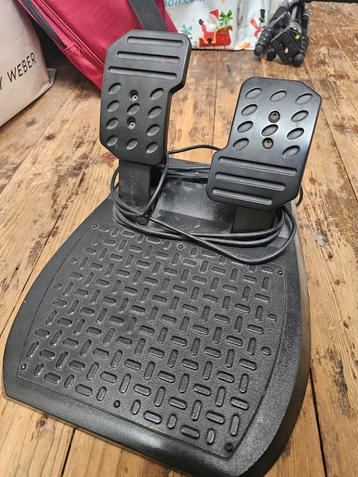 Thrustmaster 2 pedal set beschikbaar voor biedingen