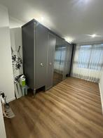 Kledingkast zwart/goud, Huis en Inrichting, Kasten | Kledingkasten, Ophalen, Zo goed als nieuw, 25 tot 50 cm