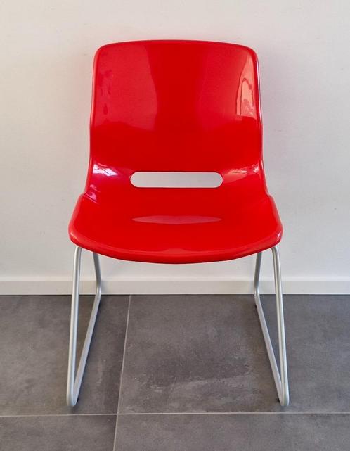 4x design stoel voor buiten of binnen 1990's Snille (Ikea), Huis en Inrichting, Stoelen, Gebruikt, Vier, Rood, Ophalen