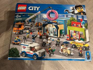 Lego City 60233 opening donut winkel beschikbaar voor biedingen