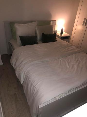Ikea bed wit 140x200