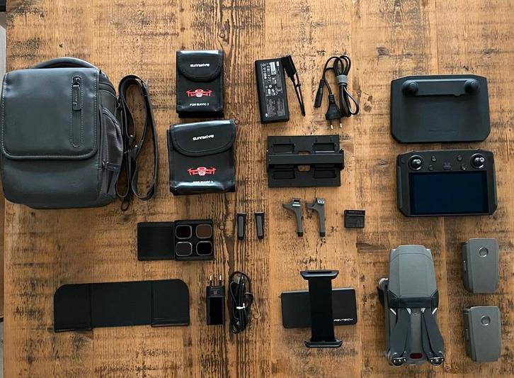 DJI Mavic 2 Pro Fly More + Smart Controller, extras & koffer, Audio, Tv en Foto, Drones, Zo goed als nieuw, Drone met camera, Ophalen