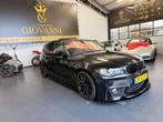 BMW 1-serie 120i M pakket inruil mogelijk, Auto's, Achterwielaandrijving, 1295 kg, 4 cilinders, Zwart