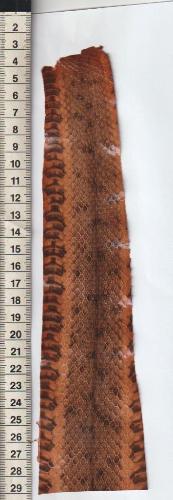 heel dun leer , slangenleer .ideaal voor hobby 1-12 , no 35, Verzamelen, Poppenhuizen en Toebehoren, Zo goed als nieuw, Poppenhuis