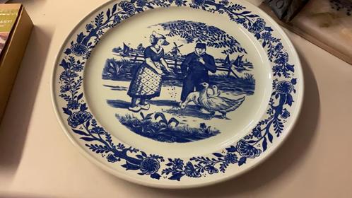 Delfts blauw wandbord met boer en boerin, Antiek en Kunst, Antiek | Wandborden en Tegels, Ophalen of Verzenden