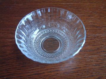 prachtig oud/vintage gaaf glas schaaltje schaal beschikbaar voor biedingen