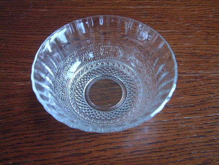 prachtig oud/vintage gaaf glas schaaltje schaal, Huis en Inrichting, Woonaccessoires | Schalen en Manden, Zo goed als nieuw, Schaal