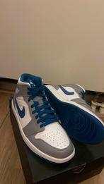 Nike Air Jordan 1 mid cement grey blue 44.5 deadstock!, Ophalen of Verzenden, Zo goed als nieuw, Blauw