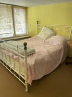 Dubbel romantisch bed - Oisterwijk, Gebruikt, Wit, Tweepersoons, 200 cm