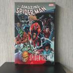 Spider-Man - Spider-Island paperback, Boeken, Strips | Comics, Gelezen, Amerika, Ophalen of Verzenden, Eén comic