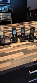 Gigaset huistelefoon, basisstation met 3 extra handsets, Telecommunicatie, Vaste telefoons | Handsets en Draadloos, Ophalen of Verzenden