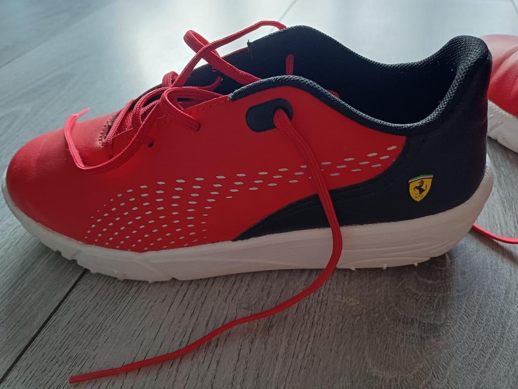 Mooie speciale uitvoering puma jongens schoen, Ophalen of Verzenden, Zo goed als nieuw, Jongen of Meisje, Sportschoenen