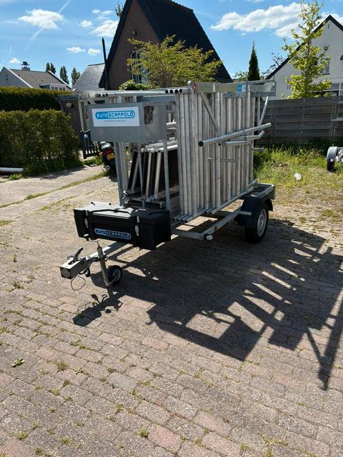 Aanhanger met Euroscaffold Rolsteiger, Doe-het-zelf en Verbouw, Steigers, Gebruikt, Rolsteiger of Kamersteiger, 5 meter of hoger
