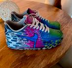 Custom Nike Air maat 43, Ophalen of Verzenden, Zo goed als nieuw, Overige kleuren