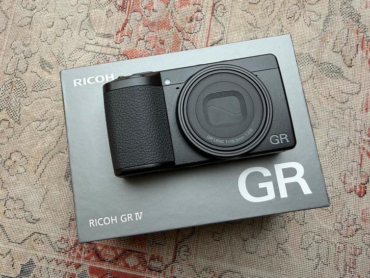 Nieuw Ricoh GR IV Digitale Point & Shoot Camera GRIV 4 2025, Audio, Tv en Foto, Fotocamera's Digitaal, Nieuw, Compact, Ophalen of Verzenden