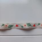 Bandje met edelweiss en hartjes,  vintage, 1,10 mtr, Ophalen of Verzenden