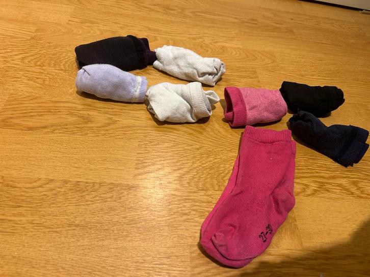 27-30 - 8 Paar Sokken - Effen Kleuren - Gebruikt, Kinderen en Baby's, Kindermode-accessoires, Gebruikt, Ophalen of Verzenden