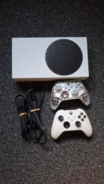 Xbox Series S + 2 Controllers, Spelcomputers en Games, Spelcomputers | Xbox Series X en S, Ophalen of Verzenden, Zo goed als nieuw