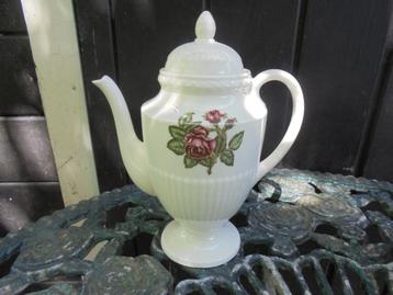 Kleine Koffie / Mokka Potje Wedgewood Moss rose roos / bloem beschikbaar voor biedingen