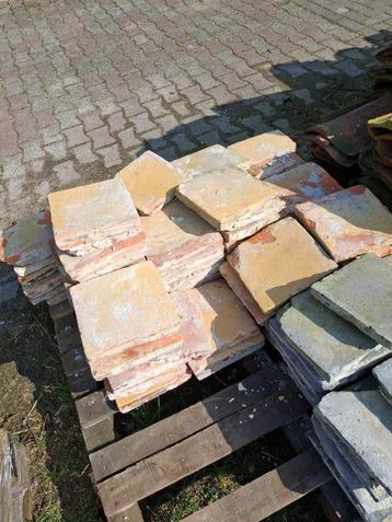 grijze estriken 26 st en 50 gele geglazuurd. zie foto-omschr beschikbaar voor biedingen