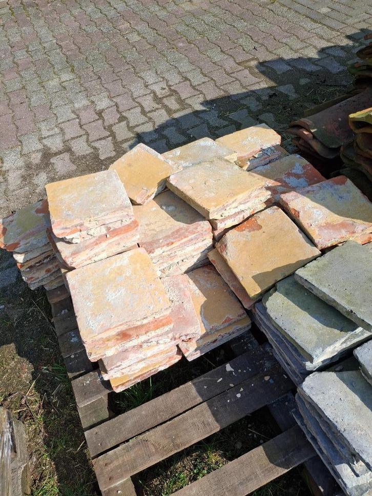 grijze estriken 26 st en 50 gele geglazuurd. zie foto-omschr, Doe-het-zelf en Verbouw, Vloerdelen en Plavuizen, Gebruikt, Plavuizen