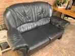 Blauw lederen tweezitsbank, Huis en Inrichting, Banken | Bankstellen, Ophalen, Gebruikt, Tweepersoons, Rechte bank