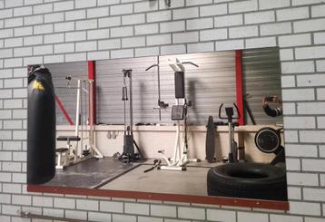 Fitness spiegel  beschikbaar voor biedingen