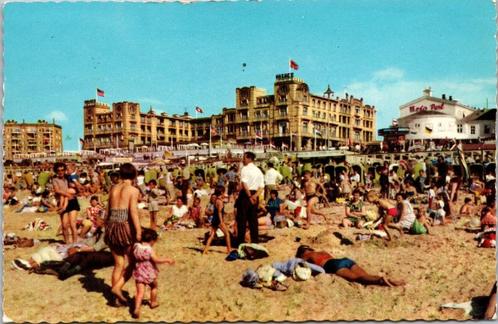 Scheveningen - Strandgezicht met Palace Hotel (1963), Verzamelen, Ansichtkaarten | Nederland, Gelopen, Zuid-Holland, 1960 tot 1980