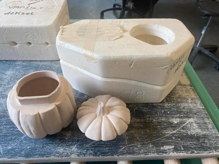 Gipsen gietmallen van o.a. Draak, Pompoen, Dieren & Meer!, Hobby en Vrije tijd, Pottenbakken, Gebruikt, Ophalen