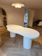 Beton ciré tafel organisch op maat, Ophalen, 100 tot 150 cm, Zo goed als nieuw, Vijf personen of meer