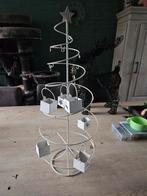 3 x ijzeren kerstboom, Ophalen