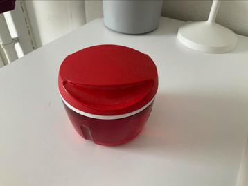 Tupperware Uiensnijder beschikbaar voor biedingen