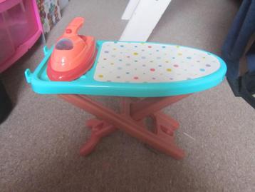 kinder strijkplank beschikbaar voor biedingen