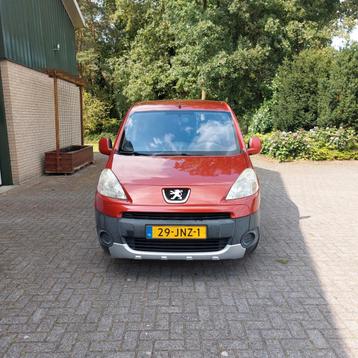 Peugeot Partner 1.6 16V 80KW Tepee 2009 Rood beschikbaar voor biedingen