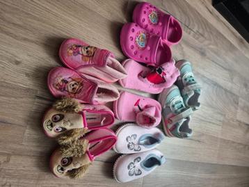 schoenen voor meisjes beschikbaar voor biedingen