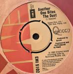 QUEEN - ANOTHER ONE BITES THE DUST, Cd's en Dvd's, Vinyl Singles, Ophalen of Verzenden, Gebruikt, Pop