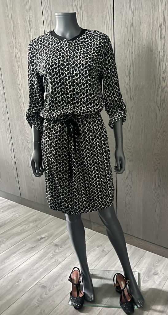 Nieuw! DANTE 6 - zwart-witte jurk - 36 (S), Kleding | Dames, Jurken, Nieuw, Maat 36 (S), Zwart, Boven de knie, Verzenden