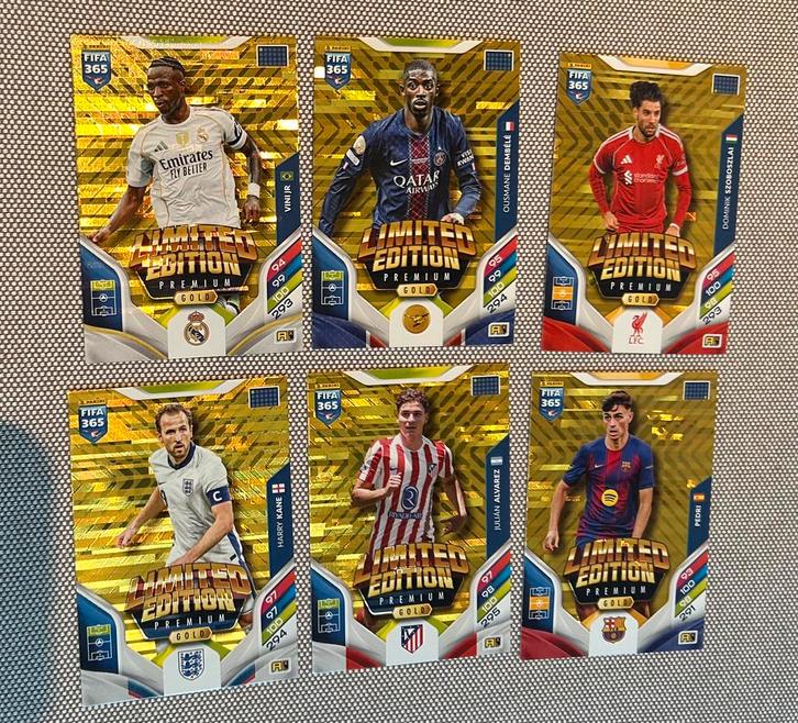 Panini Fifa 365 Adrenalyn 2026 Alle 6 Premium Golden cards, Hobby en Vrije tijd, Stickers en Plaatjes, Nieuw, Meerdere plaatjes