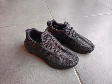 Adidas sneakers/schoenen maat 40 z.g.a.n  beschikbaar voor biedingen