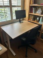 Bureau set | Tafel, bureaustoel, monitor scherm, Zo goed als nieuw, Ophalen