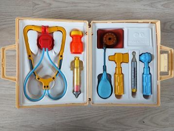 Vintage Fisher-Price Medical Kit Dokterskoffer beschikbaar voor biedingen
