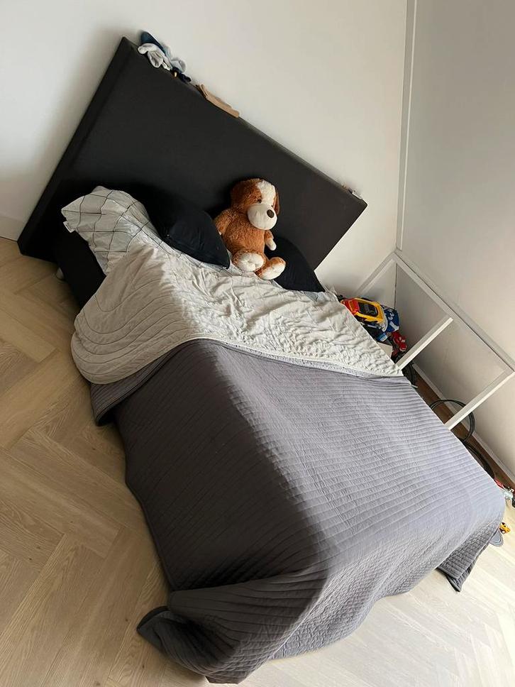 Boxspring 180x200 antraciet, Huis en Inrichting, Slaapkamer | Boxsprings, Zo goed als nieuw, 180 cm, Tweepersoons, Ophalen