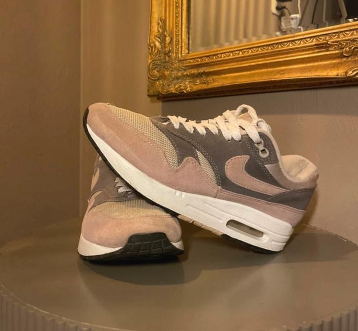 Nike Air Max 1 Particle Rose - Maat 38, Kleding | Dames, Schoenen, Gedragen, Sneakers of Gympen, Overige kleuren, Ophalen of Verzenden