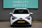 Toyota Aygo 1.0 VVT-i x-play AUT Camera LED CarPlay AC, Stof, Gebruikt, 4 stoelen, Wit