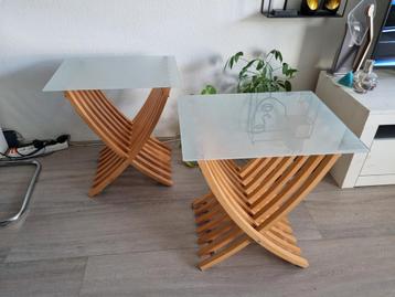 Ekeberg (Ikea) nachtkastjes/bijzettafels  beschikbaar voor biedingen